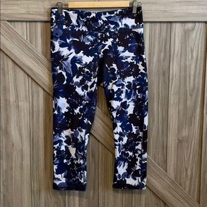 Fabletics powerhold leggings, capri length